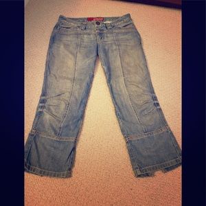 A sexy Guess denim Capri. Worn a few times